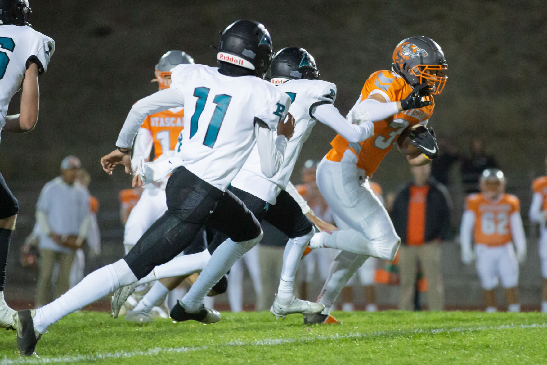 112522 Pioneer Atascadero Football 11.jpg